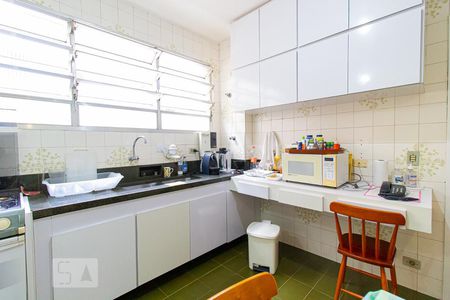 Apartamento à venda com 229m², 4 quartos e 2 vagasCozinha