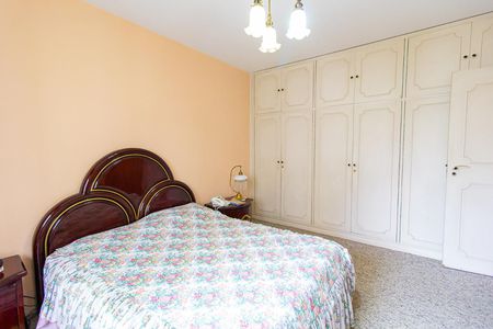 Apartamento à venda com 229m², 4 quartos e 2 vagasSuíte 1