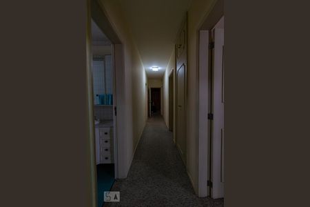 Apartamento à venda com 229m², 4 quartos e 2 vagasCorredor