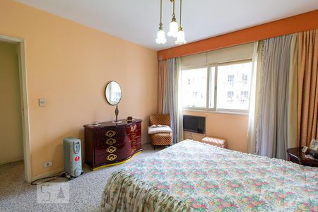 Apartamento à venda com 229m², 4 quartos e 2 vagasSuíte 1