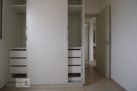 Quarto 1 de apartamento à venda com 2 quartos, 42m² em Vila Trinta E Um de Março, Campinas