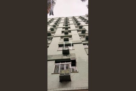 Apartamento para alugar com 70m², 2 quartos e 1 vagaFachada