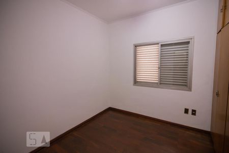 Casa à venda com 260m², 3 quartos e 4 vagasQuarto 2