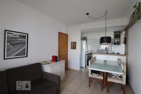 Sala de apartamento para alugar com 2 quartos, 62m² em Vila Maria José, Goiânia