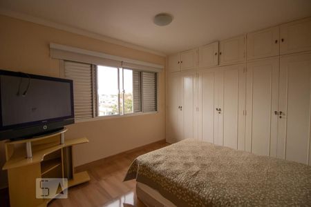 Casa à venda com 300m², 4 quartos e 5 vagasSuíte 1