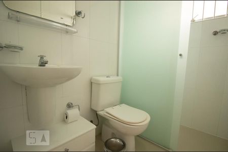 Casa à venda com 300m², 4 quartos e 5 vagasBanheiro 1