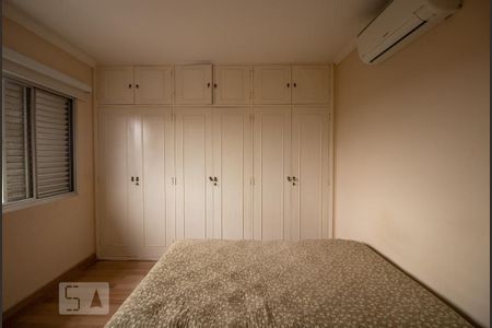 Casa à venda com 300m², 4 quartos e 5 vagasSuíte 1