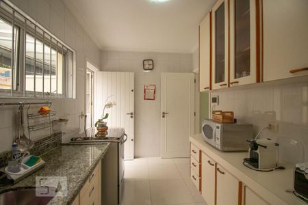 Casa à venda com 300m², 4 quartos e 5 vagasCozinha