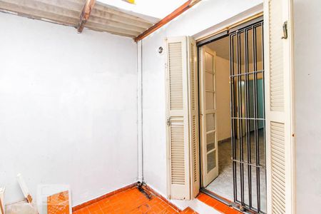 Casa para alugar com 90m², 2 quartos e 1 vagaQuintal