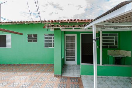 Casa para alugar com 55m², 1 quarto e sem vaga Casa para alugar com 55m², 1 quarto e sem vagaFachada