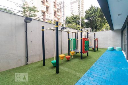 Apartamento para alugar com 149m², 3 quartos e 2 vagas Apartamento para alugar com 149m², 3 quartos e 2 vagasÁrea Comum - Playground