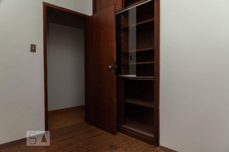 Casa para alugar com 400m², 5 quartos e 4 vagas Casa para alugar com 400m², 5 quartos e 4 vagasQuarto 3