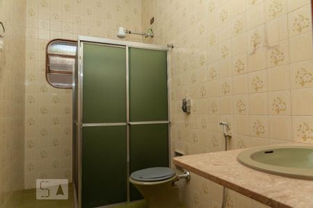 Casa para alugar com 400m², 5 quartos e 4 vagas Casa para alugar com 400m², 5 quartos e 4 vagasBanheiro Social