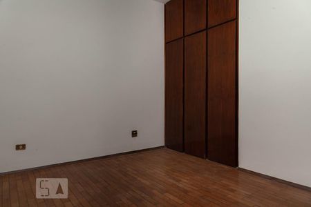 Casa para alugar com 400m², 5 quartos e 4 vagas Casa para alugar com 400m², 5 quartos e 4 vagasSuíte