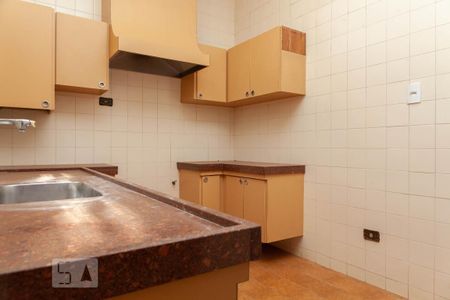 Casa para alugar com 400m², 5 quartos e 4 vagas Casa para alugar com 400m², 5 quartos e 4 vagasCozinha