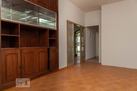 Casa para alugar com 400m², 5 quartos e 4 vagas Casa para alugar com 400m², 5 quartos e 4 vagasSala 4