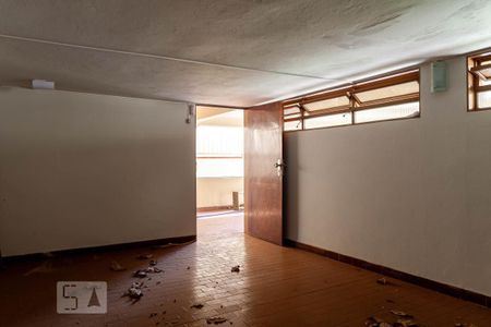 Casa para alugar com 400m², 5 quartos e 4 vagas Casa para alugar com 400m², 5 quartos e 4 vagasDespensa