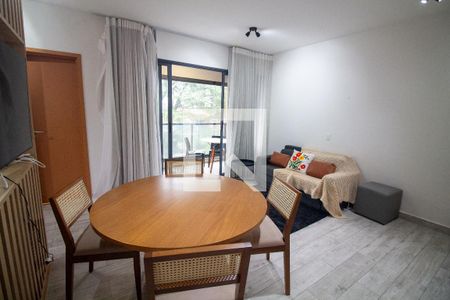 Sala / Sala de Jantar de apartamento para alugar com 1 quarto, 41m² em Santo Amaro, São Paulo