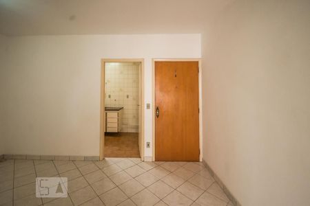 Sala de apartamento para alugar com 3 quartos, 80m² em Centro, Campinas