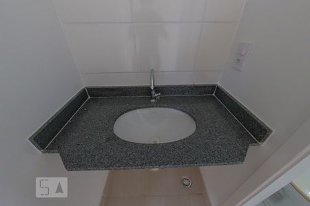 Banheiro de apartamento para alugar com 2 quartos, 42m² em Vila Galvão, Guarulhos