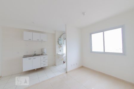 Sala de apartamento para alugar com 2 quartos, 42m² em Vila Galvão, Guarulhos