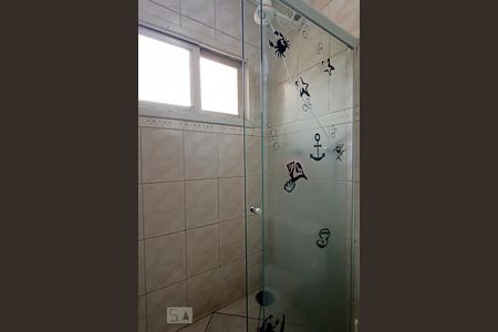 Casa de condomínio para alugar com 102m², 3 quartos e 2 vagasBanheiro suíte