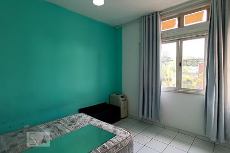 Casa de condomínio para alugar com 102m², 3 quartos e 2 vagasSuíte