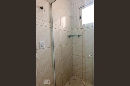 Casa de condomínio para alugar com 102m², 3 quartos e 2 vagasBanheiro suíte