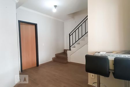 Sala de casa de condomínio para alugar com 3 quartos, 102m² em Nova Aldeinha, Barueri
