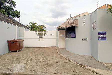 Casa de condomínio para alugar com 102m², 3 quartos e 2 vagasFachada do condomínio