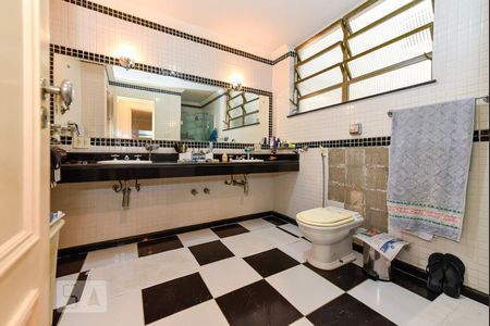 Apartamento à venda com 294m², 3 quartos e 1 vagaBanheiro da Suíte 1