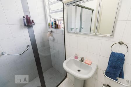 Casa à venda com 95m², 3 quartos e 2 vagas Casa à venda com 95m², 3 quartos e 2 vagasBanheiro