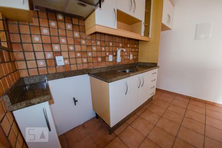 Cozinha de apartamento para alugar com 2 quartos, 64m² em Pantanal, Florianópolis
