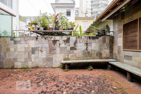 Casa à venda com 200m², 3 quartos e sem vagaQuintal