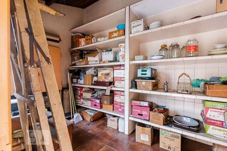 Casa à venda com 200m², 3 quartos e sem vagaDepósito ou Quarto de Serviço