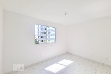 Quarto 1 de apartamento para alugar com 2 quartos, 40m² em Cascadura, Rio de Janeiro