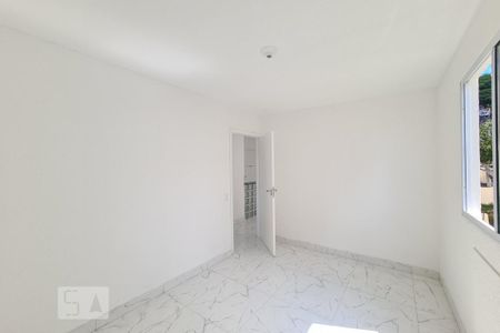 Quarto 1 de apartamento para alugar com 2 quartos, 40m² em Cascadura, Rio de Janeiro