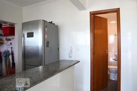 Apartamento para alugar com 94m², 2 quartos e 1 vagaCosinha/Balcão