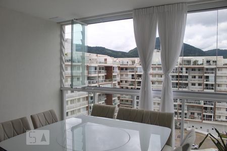 Apartamento à venda com 189m², 4 quartos e 2 vagasVaranda