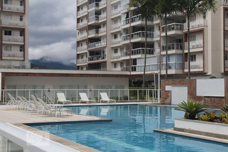 Apartamento à venda com 189m², 4 quartos e 2 vagasÁrea Comum - Piscina