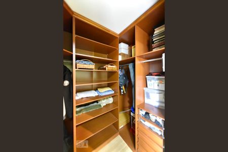 Apartamento à venda com 120m², 3 quartos e 2 vagasSuite closet