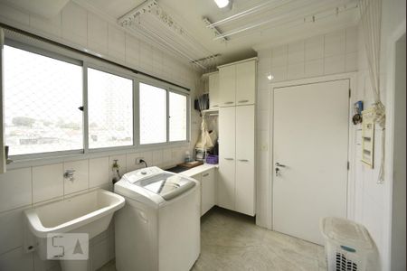 Apartamento à venda com 120m², 3 quartos e 2 vagasÁrea de serviço -