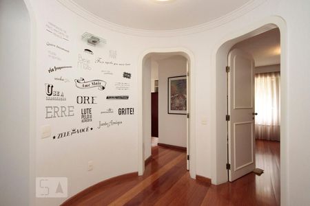 Apartamento à venda com 290m², 3 quartos e 2 vagasCorredor