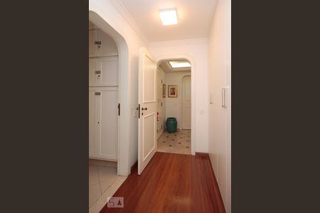 Apartamento à venda com 290m², 3 quartos e 2 vagasCorredor