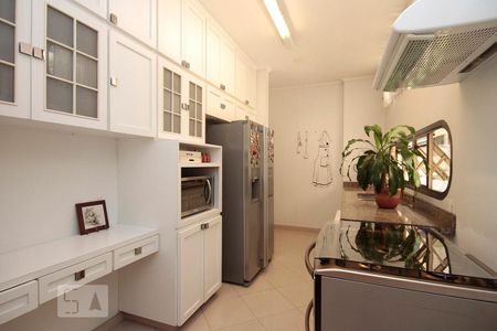 Apartamento à venda com 290m², 3 quartos e 2 vagasCozinha