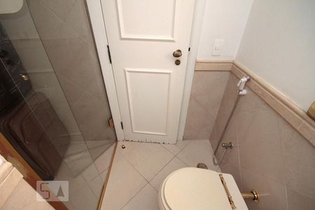 Apartamento à venda com 290m², 3 quartos e 2 vagasBanheiro da Suíte 3