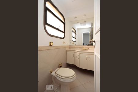 Apartamento à venda com 290m², 3 quartos e 2 vagasBanheiro da Suíte 3