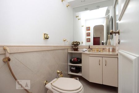 Apartamento à venda com 290m², 3 quartos e 2 vagasBanheiro da Suíte 2