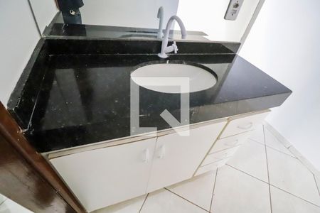Casa para alugar com 156m², 4 quartos e 2 vagas Casa para alugar com 156m², 4 quartos e 2 vagasBanheiro social