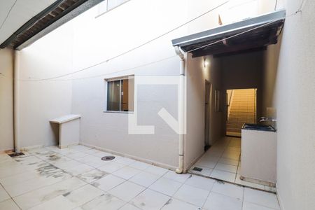 Casa para alugar com 156m², 4 quartos e 2 vagas Casa para alugar com 156m², 4 quartos e 2 vagasÁrea de serviço